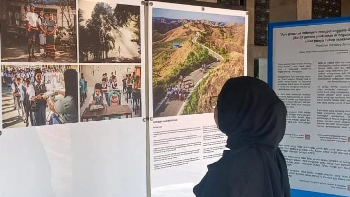 Saat Pengunjung Masjid Istiqlal Tersentuh dengan Potret Anak-anak Papua dalam Pameran Fotografi