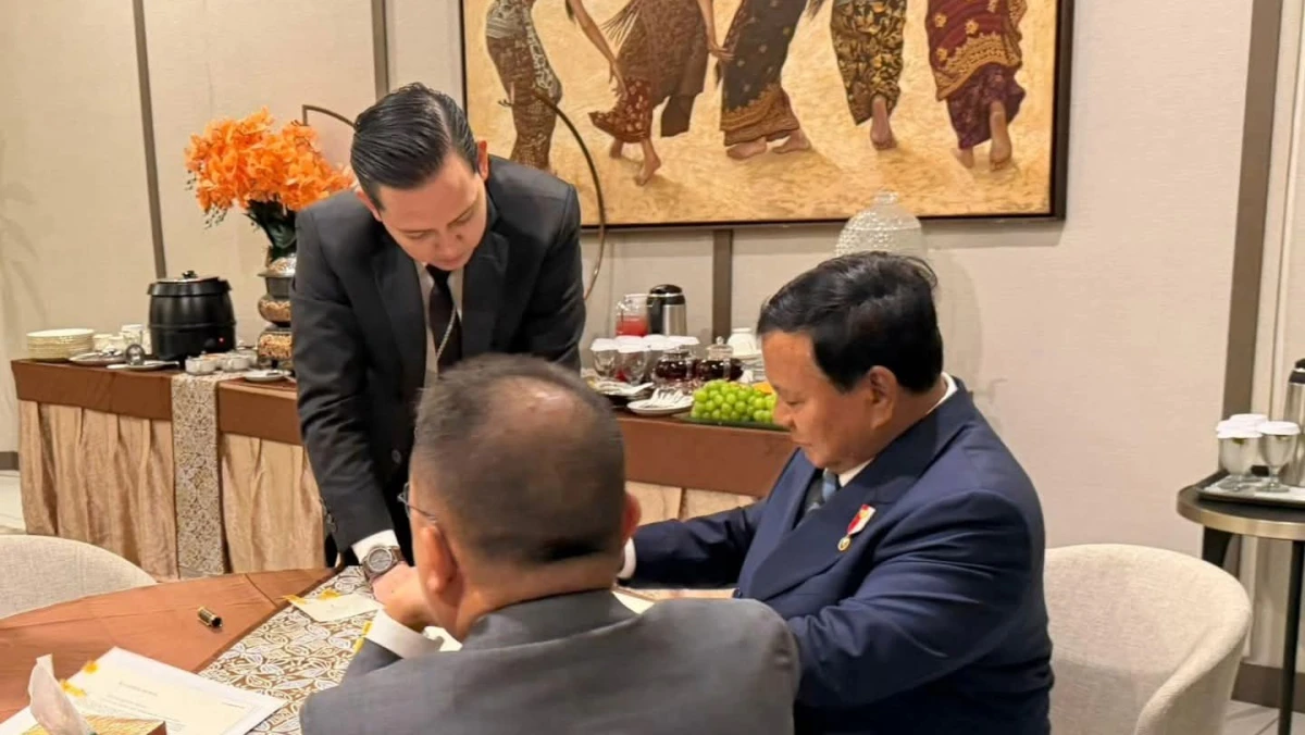 Prabowo dan Dasco Bertemu Jelang Lawatan Luar Negeri ke Inggris dan Swiss