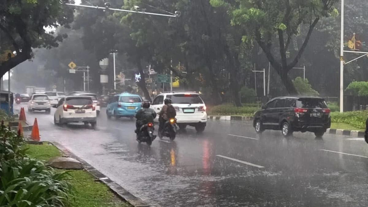 Update Cuaca: Jabodetebek Bakal Diguyur Hujan Mulai Pagi hingga Malam Hari Ini