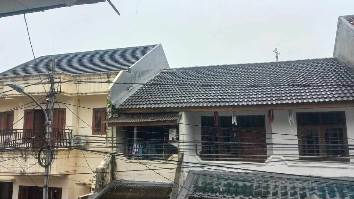 Hari ke-5 Ramadan, Jakarta Diguyur Hujan Sepanjang Hari Ini