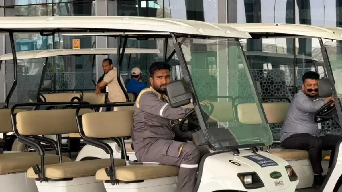 Bandara di Madinah Sediakan Fasilitas Kursi Roda dan Mobil Golf Gratis untuk Jemaah Haji Lansia