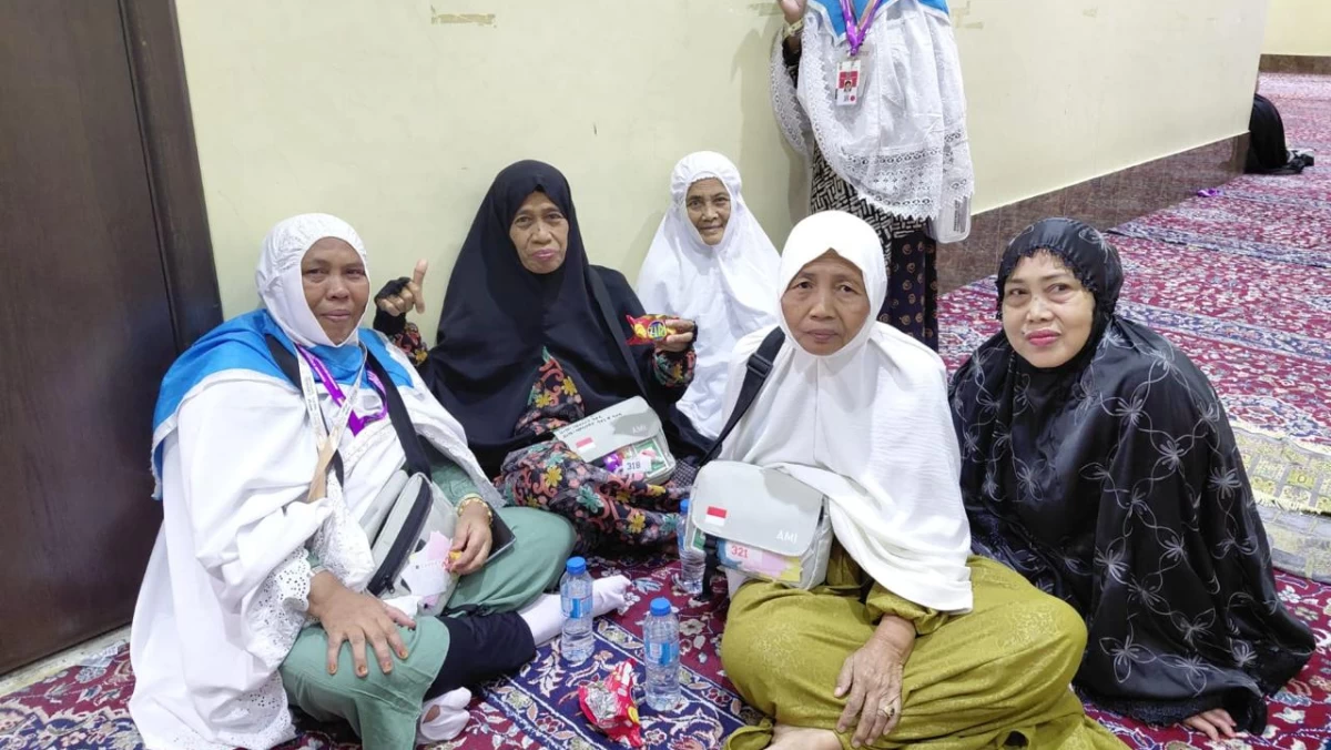 Dari Usaha Batu Bata hingga Sales, Perjuangan Ramlah Asal Gowa Menunaikan Panggilan Suci