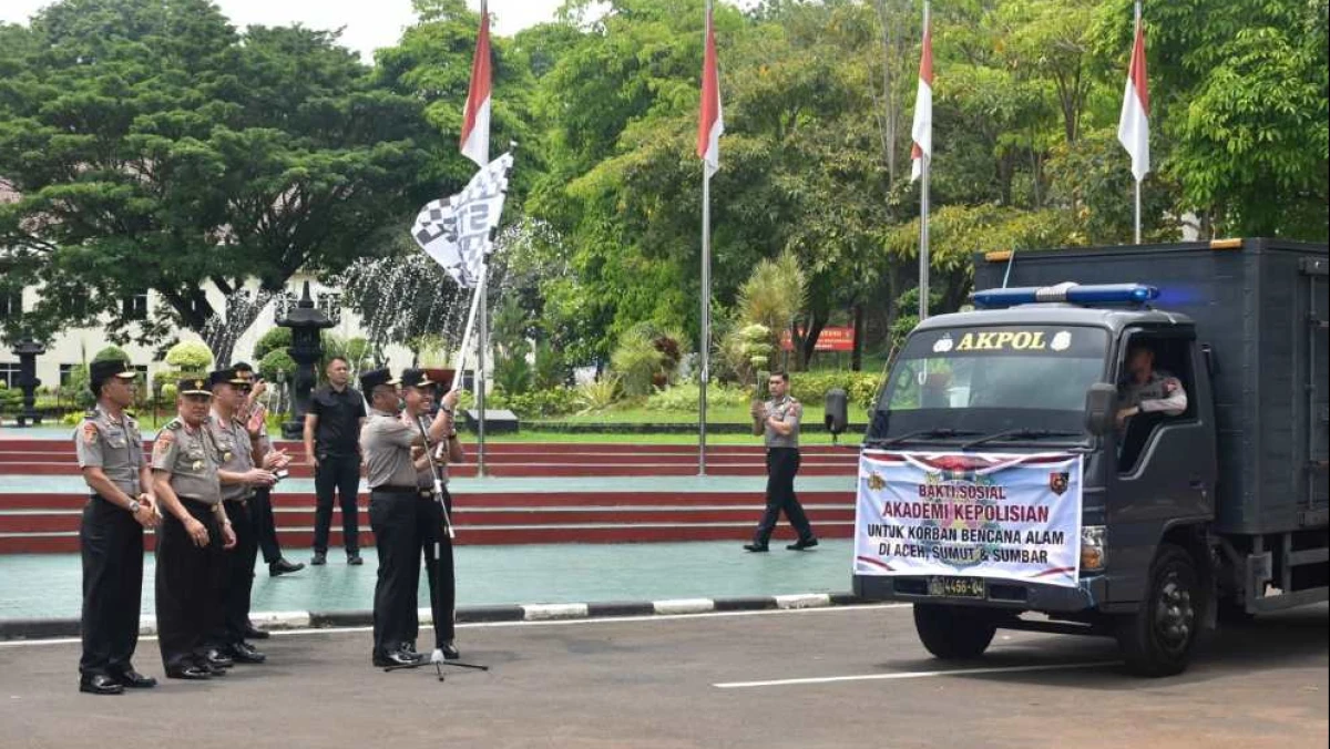 Akpol Kirim Bantuan untuk Warga Terdampak Banjir Longsor Aceh, Sumut dan Sumbar