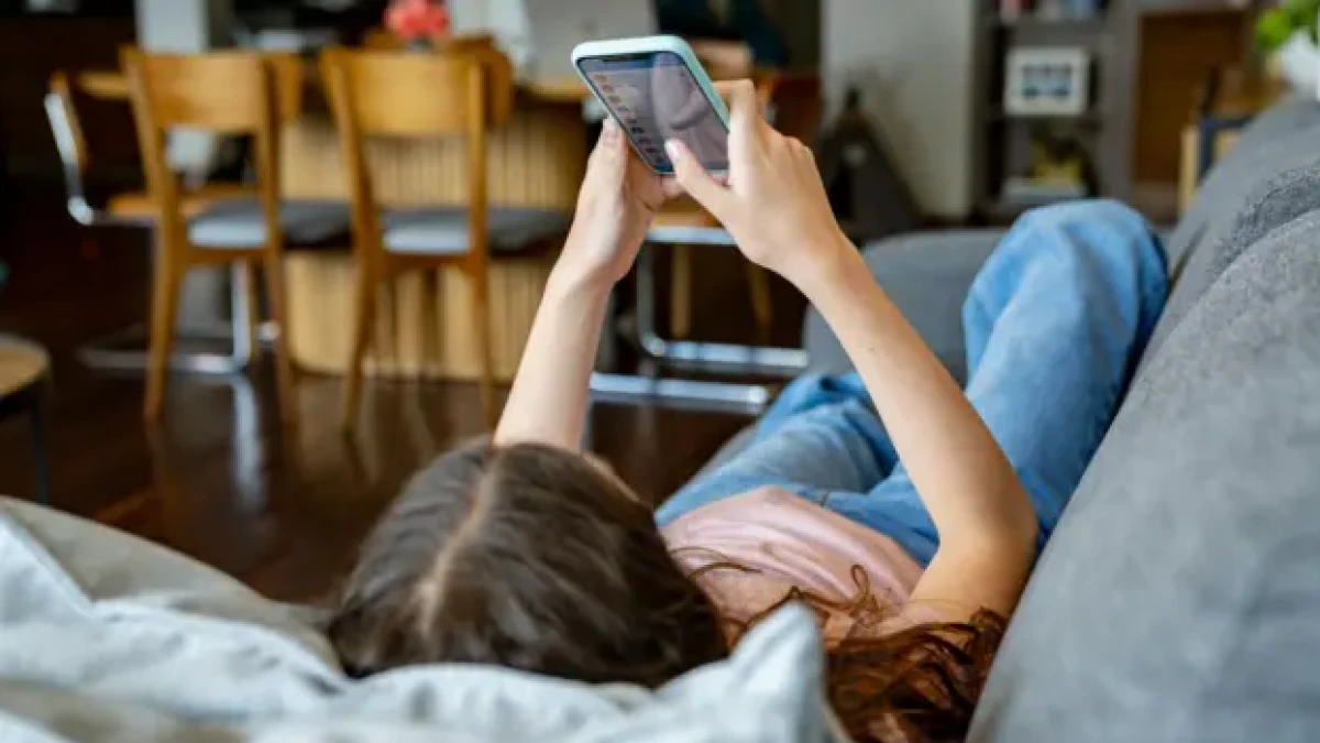 Anak di Bawah 16 Tahun Resmi Dilarang Pakai Medsos: Penonaktifan Akun Dimulai 28 Maret 2026