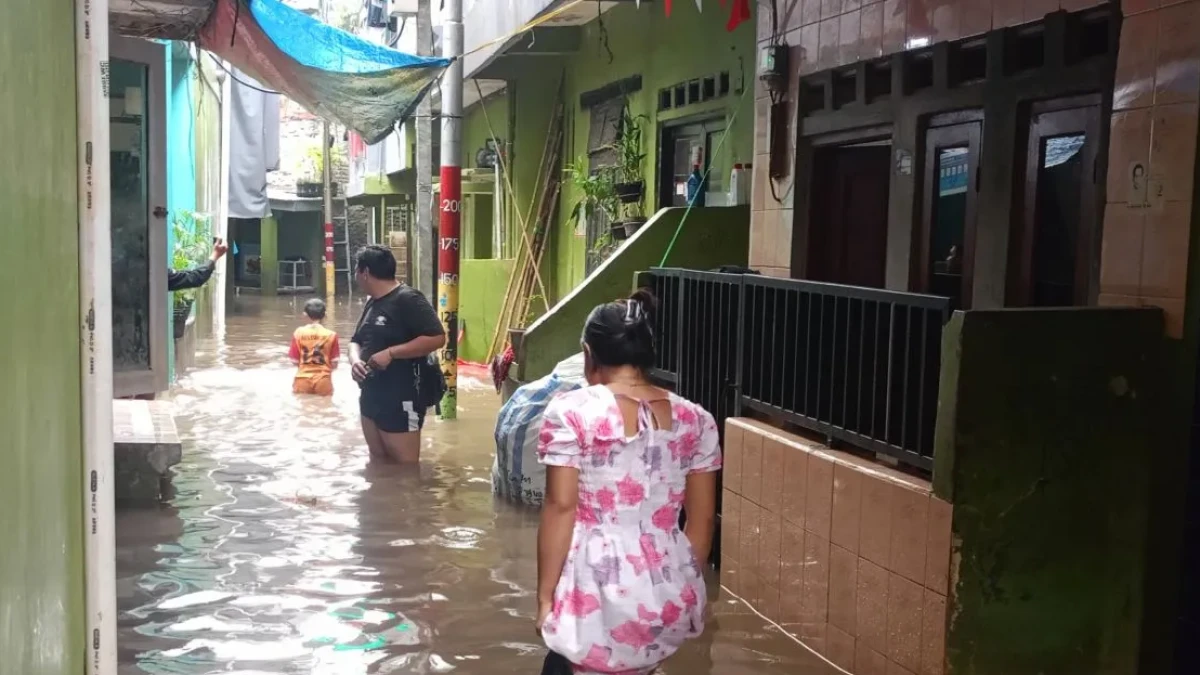 Banjir Jakarta Meluas Rendam 39 RT dan 28 Ruas Jalan, Cek Lokasinya!