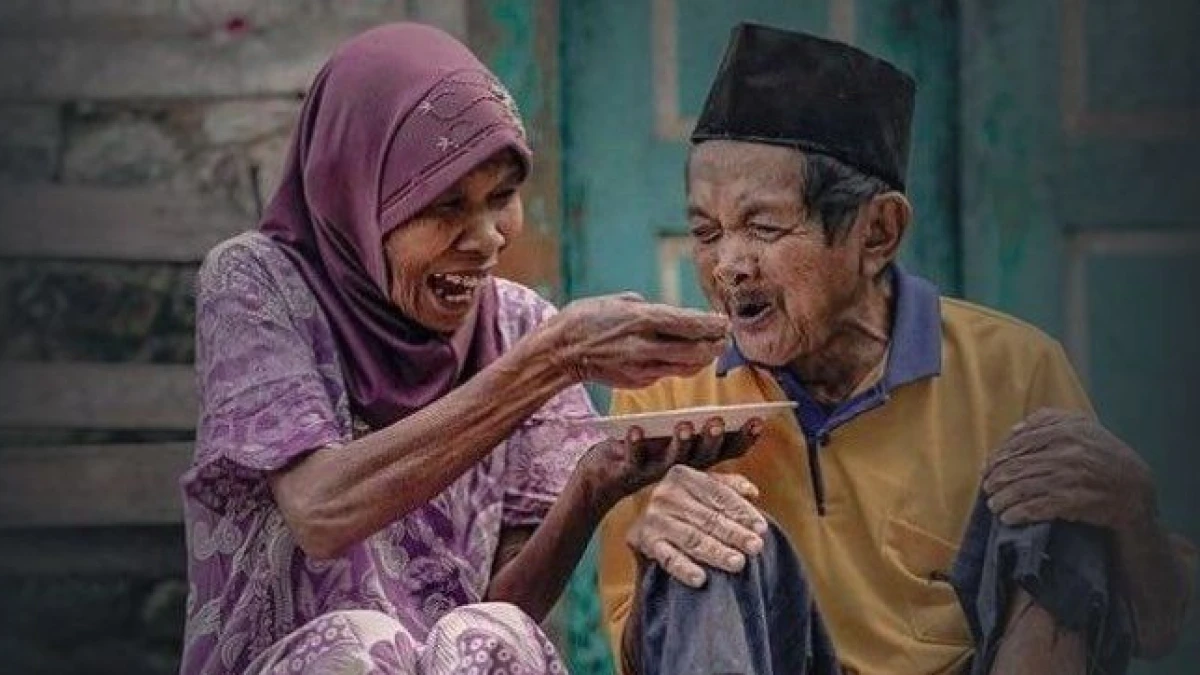 Jangan Salah Sasaran, Ini 8 Orang yang Berhak Menerima Zakat