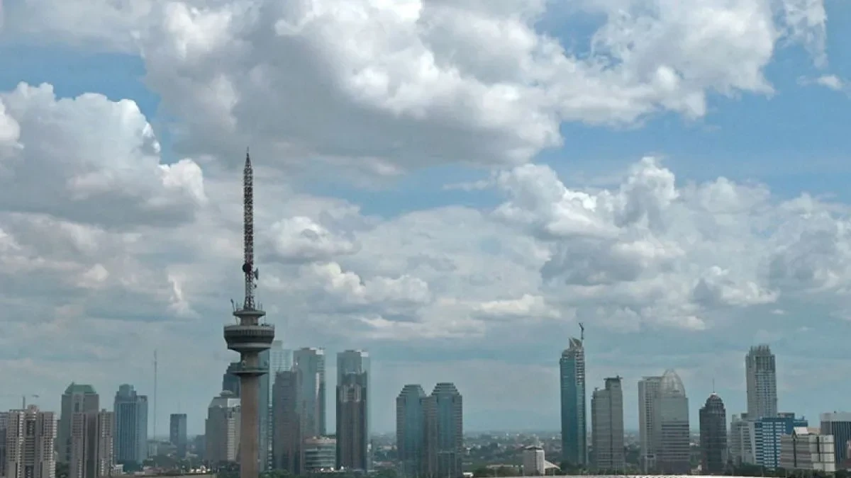 Prakiraan Cuaca Sabtu: Langit Jabodetabek Cerah Berawan Sepanjang Hari