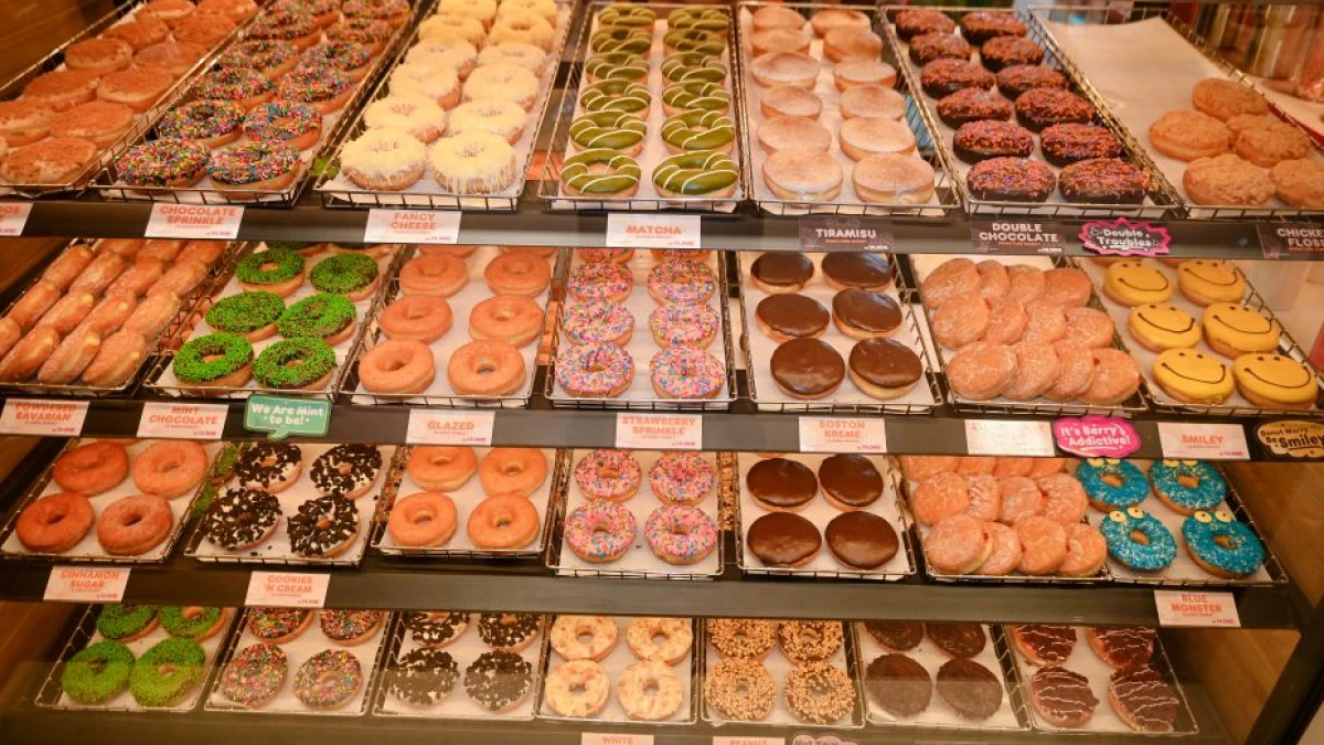 Dunkin Bikin Konsep Kafe Modern, Menikmati Sensasi Donat Double Cokelat