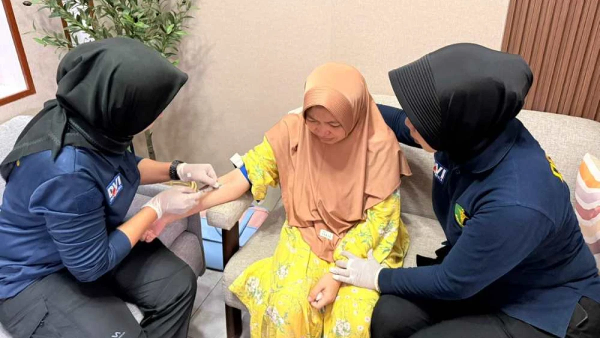 Pesawat ATR 42-500 Jatuh di Maros: DVI Polda Jateng Ambil Sampel DNA Keluarga Korban di Karanganyar