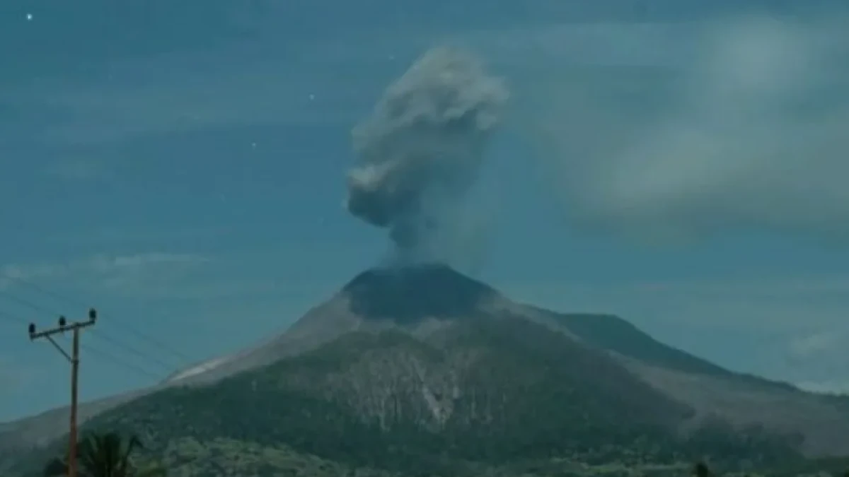 Gunung Lewotobi Laki-laki Kembali Erupsi, Warga Diminta Waspada Banjir Lahar Hujan