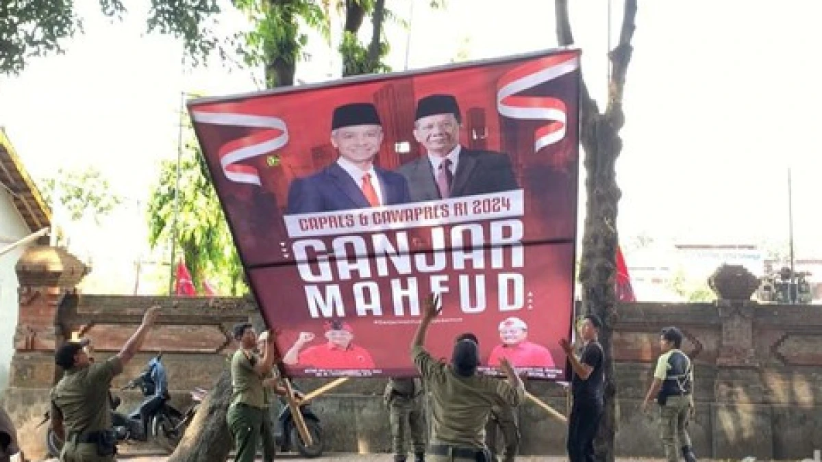 Baliho Ganjar-Mahfud Dicopot Saat Kunjungan Jokowi, Hasto: Diskriminasi