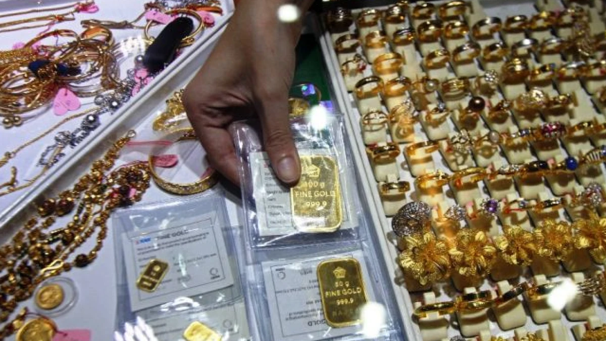 Update Harga Emas Sabtu 7 Maret 2026: Perhiasan Stabil, Batangan Kembali Turun