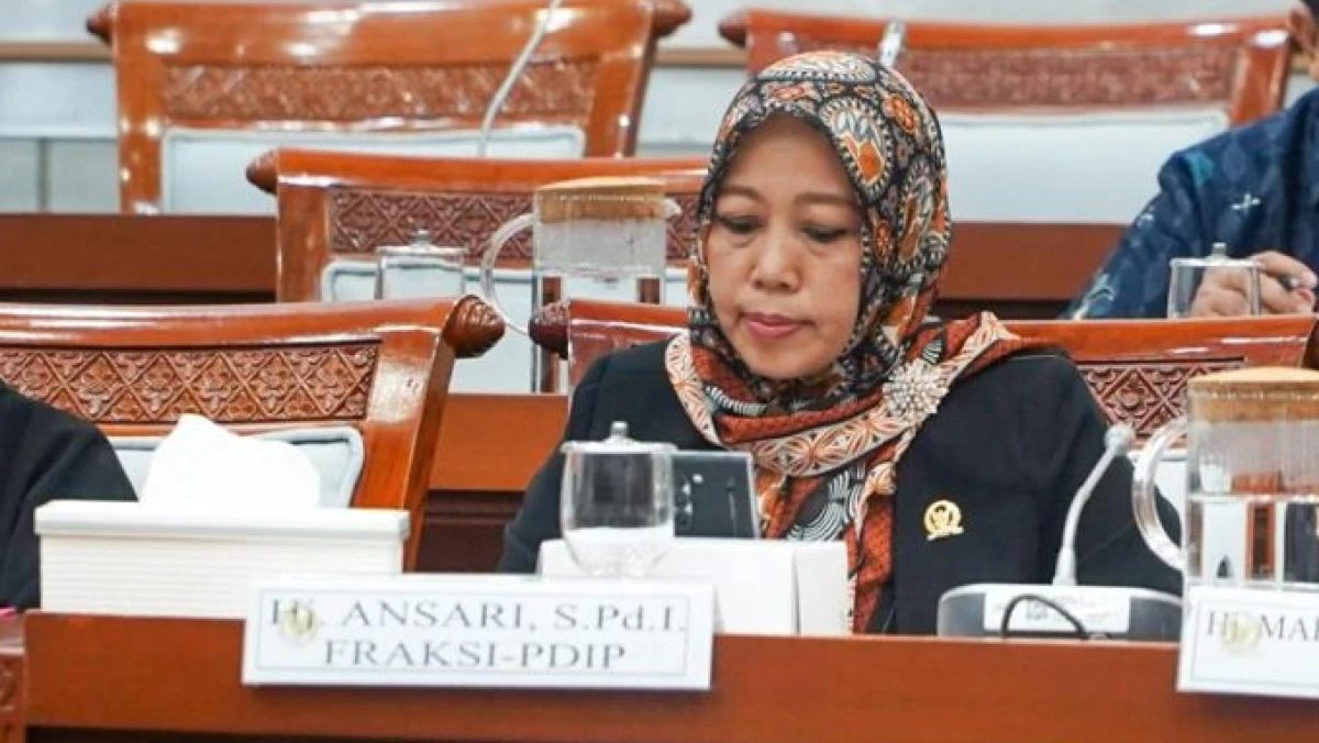 Guru di Tangsel Dipolisikan karena Nasihati Murid, Komisi VIII DPR RI Sorot Lemahnya Perlindungan Pendidik Perempuan