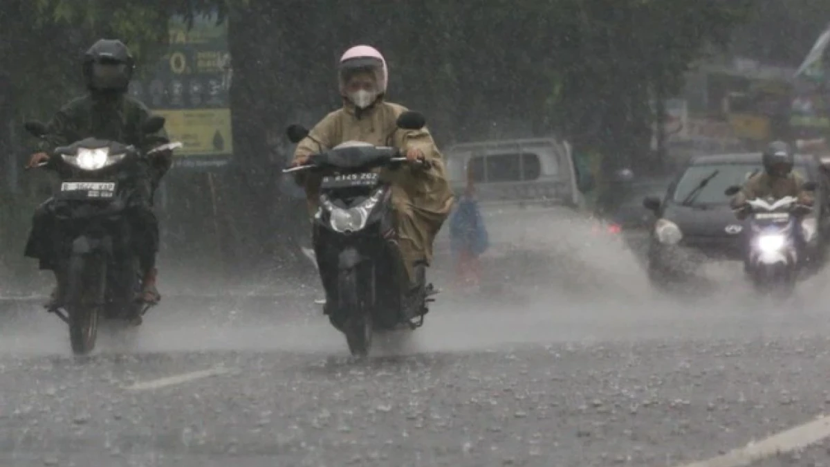 Prakiraan Cuaca Hari Ini: Jakarta Merata Diguyur Hujan Mulai Sore
