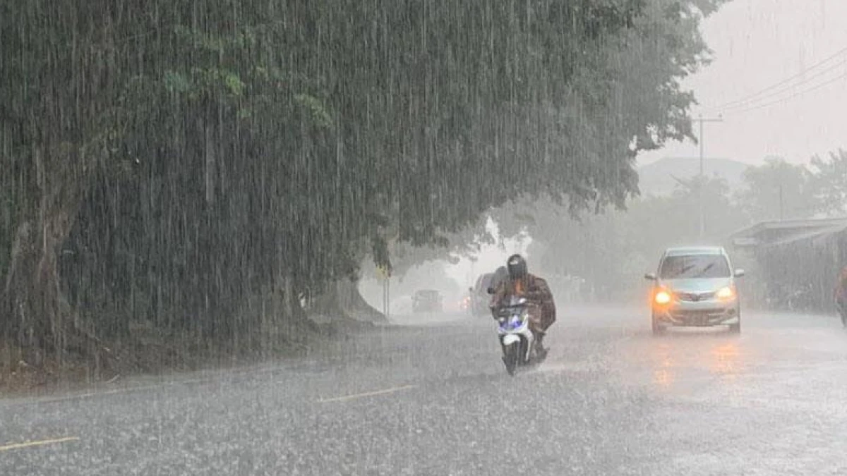 BMKG Peringatkan Potensi Hujan Lebat dan Angin Kencang di Jabar 4–10 Maret 2026