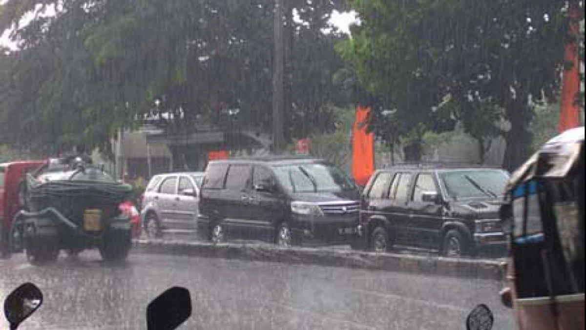 Cuaca Jakarta H-2 Lebaran: Sejumlah Titik Berawan hingga Hujan Ringan