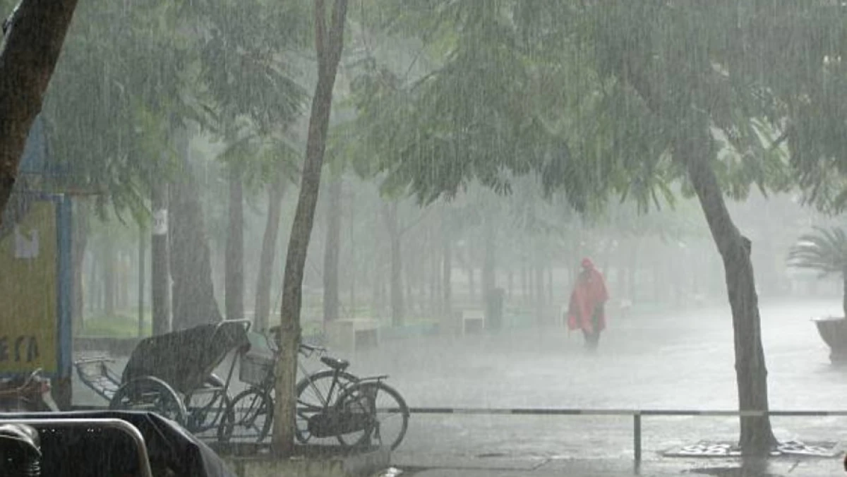 BMKG: Bibit Siklon Tropis Picu Hujan Ekstrem dan Angin Kencang di Selatan Indonesia