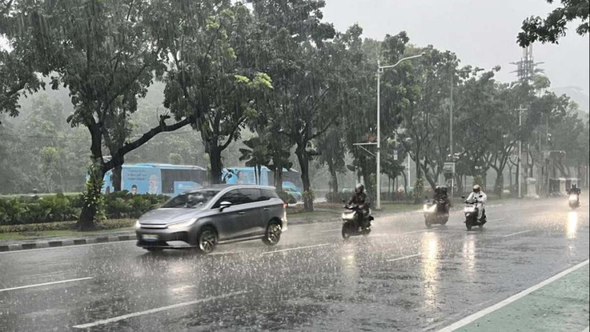 Cuaca Hari Ini: Jakarta Diguyur Hujan sejak Pagi hingga Sore