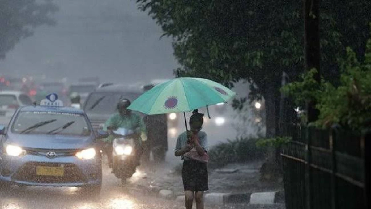 Cuaca Jakarta Hari Ini: Hujan Ringan Mengintai Siang hingga Sore