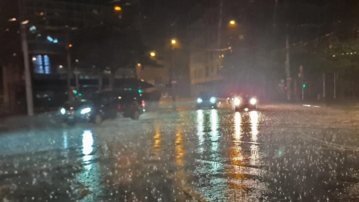 Waspada Cuaca Ekstrem, BMKG: Jabar, Jatim dan NTT Siaga Hujan Sangat Lebat 19- 22 Januari 2026