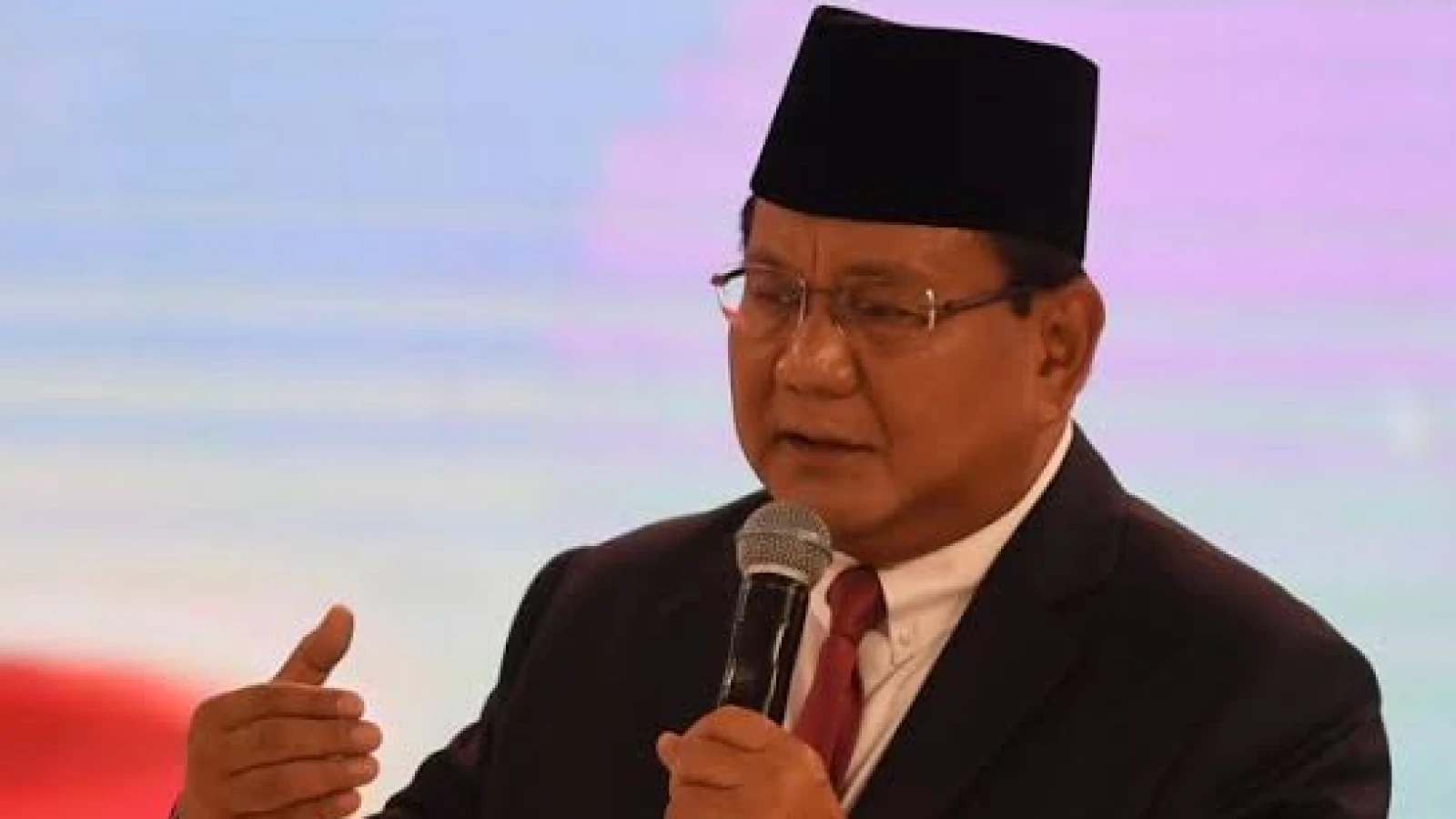 Prabowo Sebut Strategi Pembangunan Jokowi Sudah Benar, Siap Meneruskan!