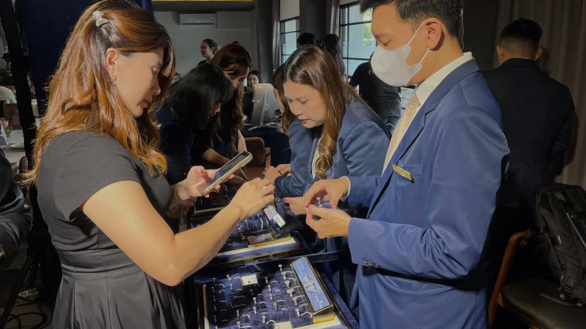 Adelle Jewellery Bawa Koleksi Premium Sapa Pelanggan Loyal di Kota Semarang