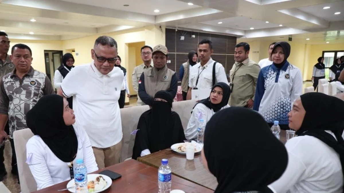 Tinjau Asrama Haji, Gus Irfan Pastikan Konsumsi Peserta Diklat PPIH Sesuai Standar