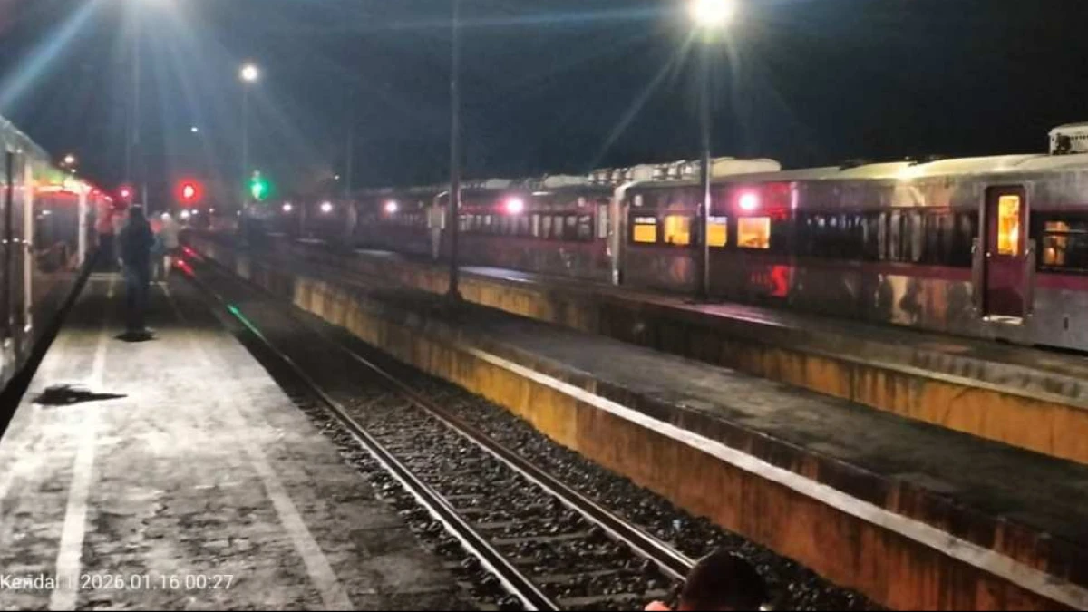 Sempat Ditutup Akibat Banjir, Jalur KA Kaliwungu – Kalibodri Kendal Berangsur Normal