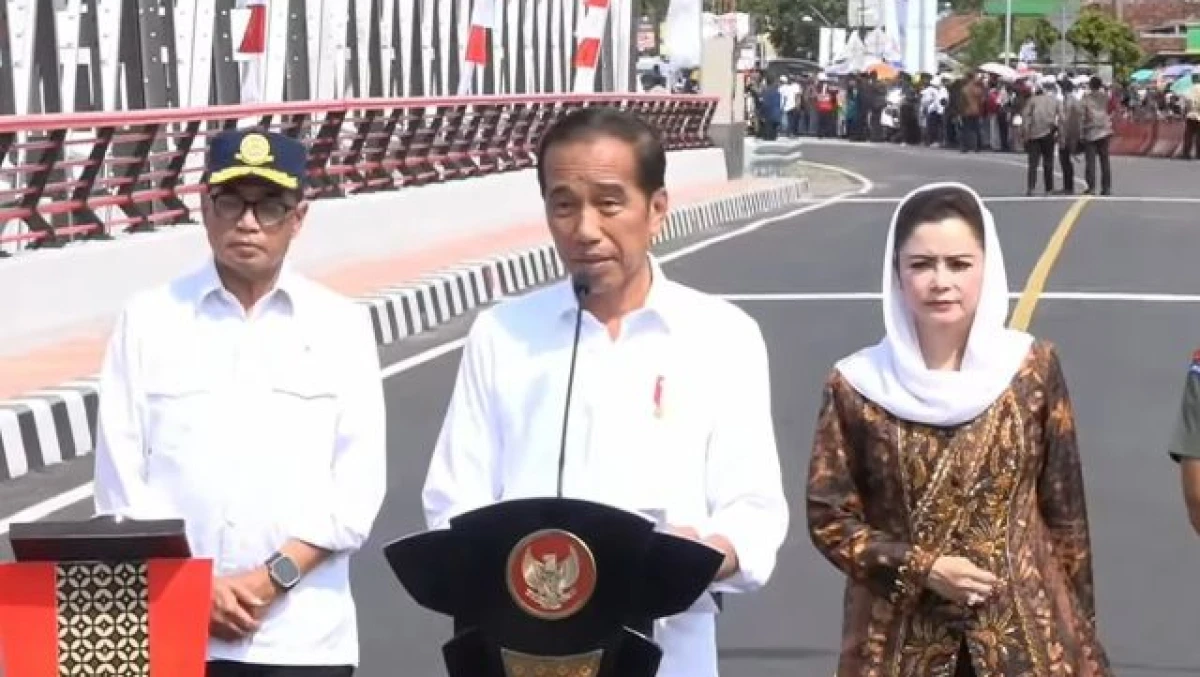 TPN Minta Pembagian Bansos Ditunda, Jokowi Tegaskan Program Dilanjutkan hingga Maret 2024