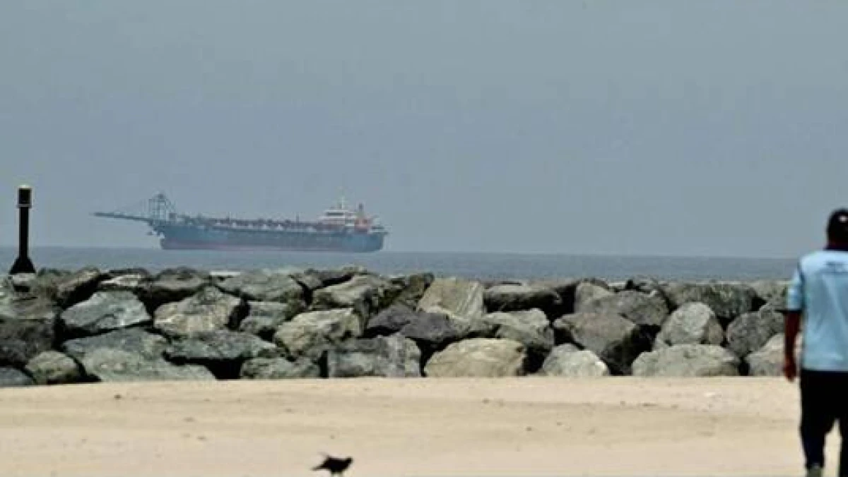Terobos Blokade, Kapal Tanker yang Masuk Daftar Sanksi AS Dilaporkan Tetap Melintasi Selat Hormuz