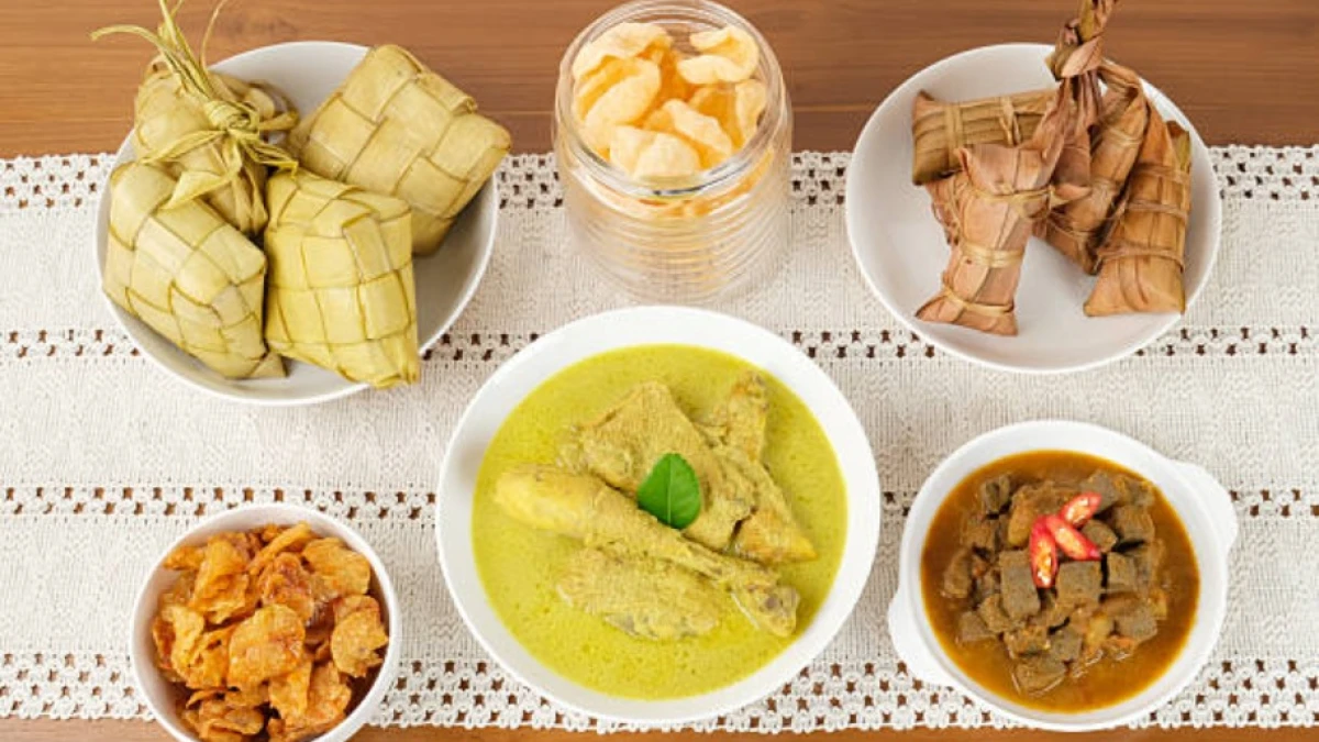 Tips Cerdas Menyantap Ketupat dan Opor agar Tetap Sehat Saat Lebaran Idulfitri