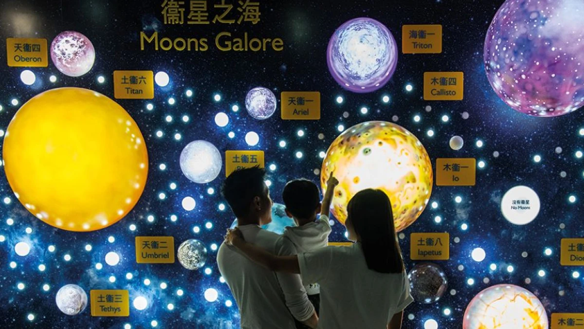 Jelajah Hong Kong Bersama Ayudia, Perjalanan Seorang Ibu Muslim di Kota Sibuk