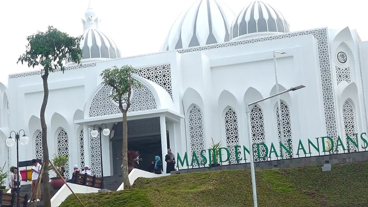 Mengenal Masjid Endan Andansih, Ikon Wisata Halal di Purwakarta