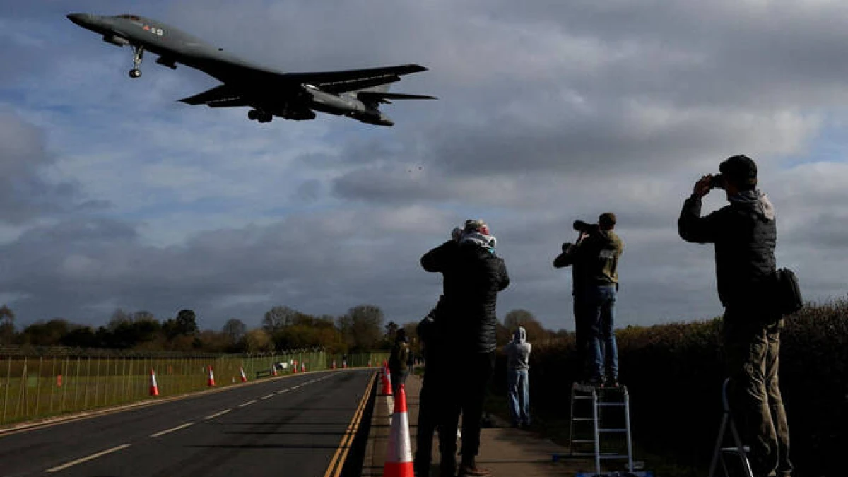Inggris Izinkan AS Gunakan Pangkalan Militer untuk Serang Situs Rudal Iran