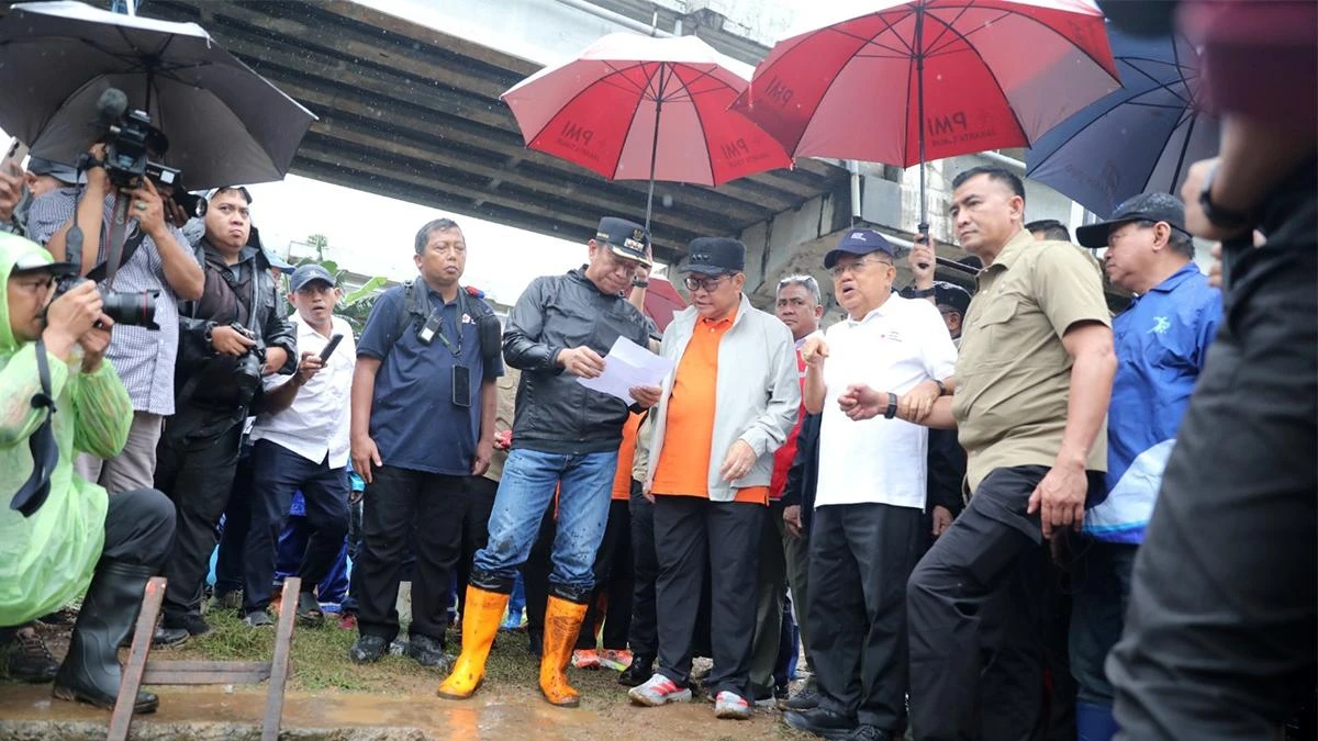 Pramono Ogah Masuk Gorong-gorong saat Kerja Bakti Serentak 171.134 Personel: Yang Kerja Pikiran dan Otak