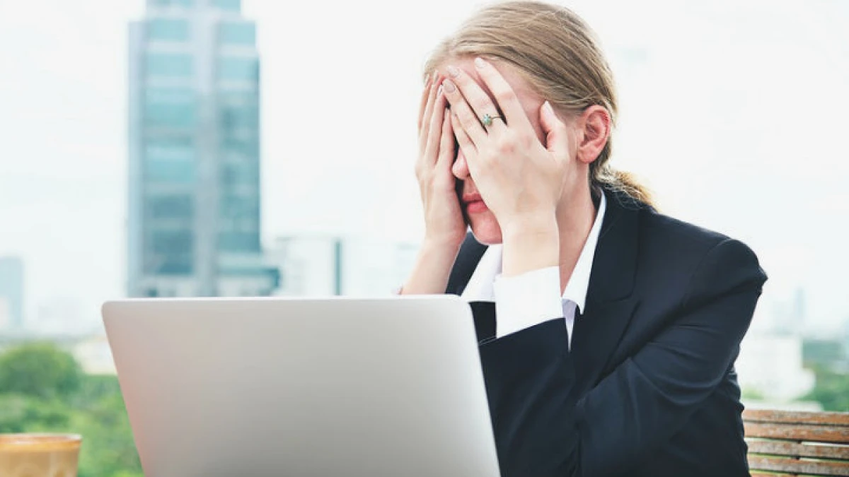 Tips Meredakan Kepala Terasa Berat dan Leher Kaku usai Menatap Layar Seharian