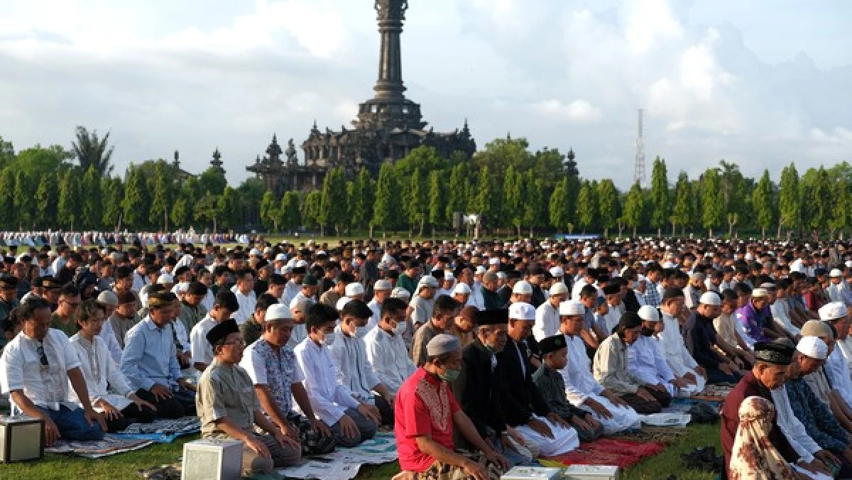 Niat dan Tata Cara Salat Idulfitri yang Mudah Dipraktikan