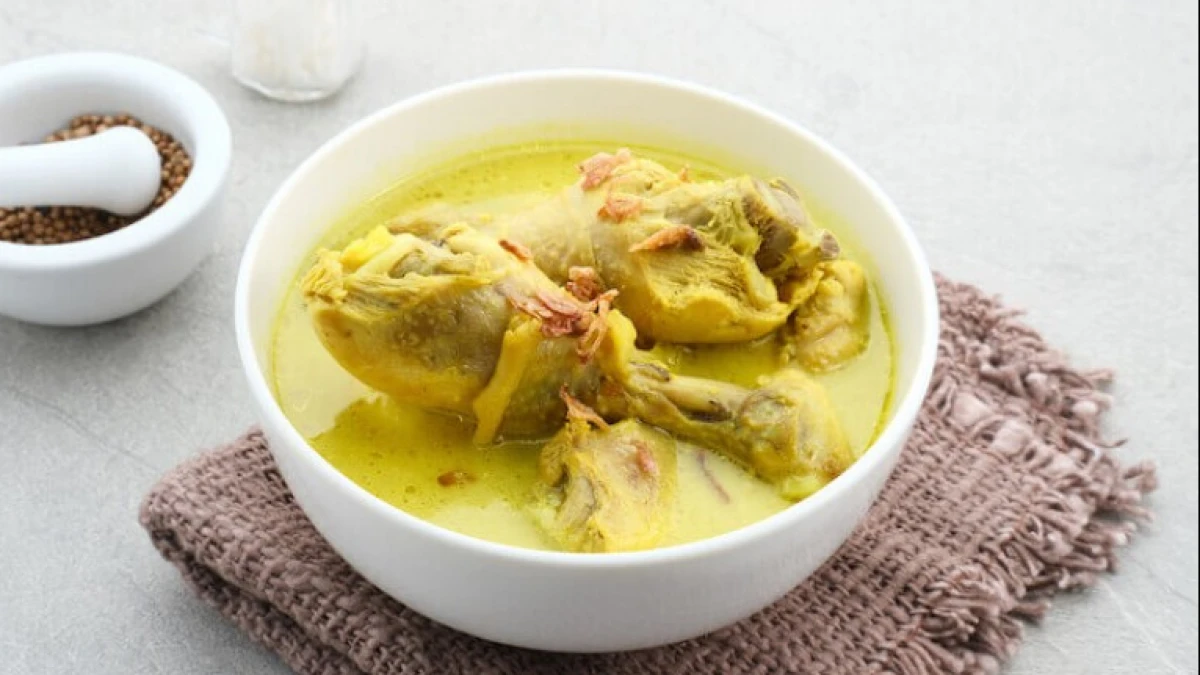 Cara Membuat Opor Ayam Praktis, Gurih, dan Halal untuk Sajian Keluarga