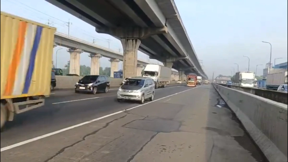H-6 Lebaran, Arus Mudik di Tol Jakarta-Cikampek Masih Lancar