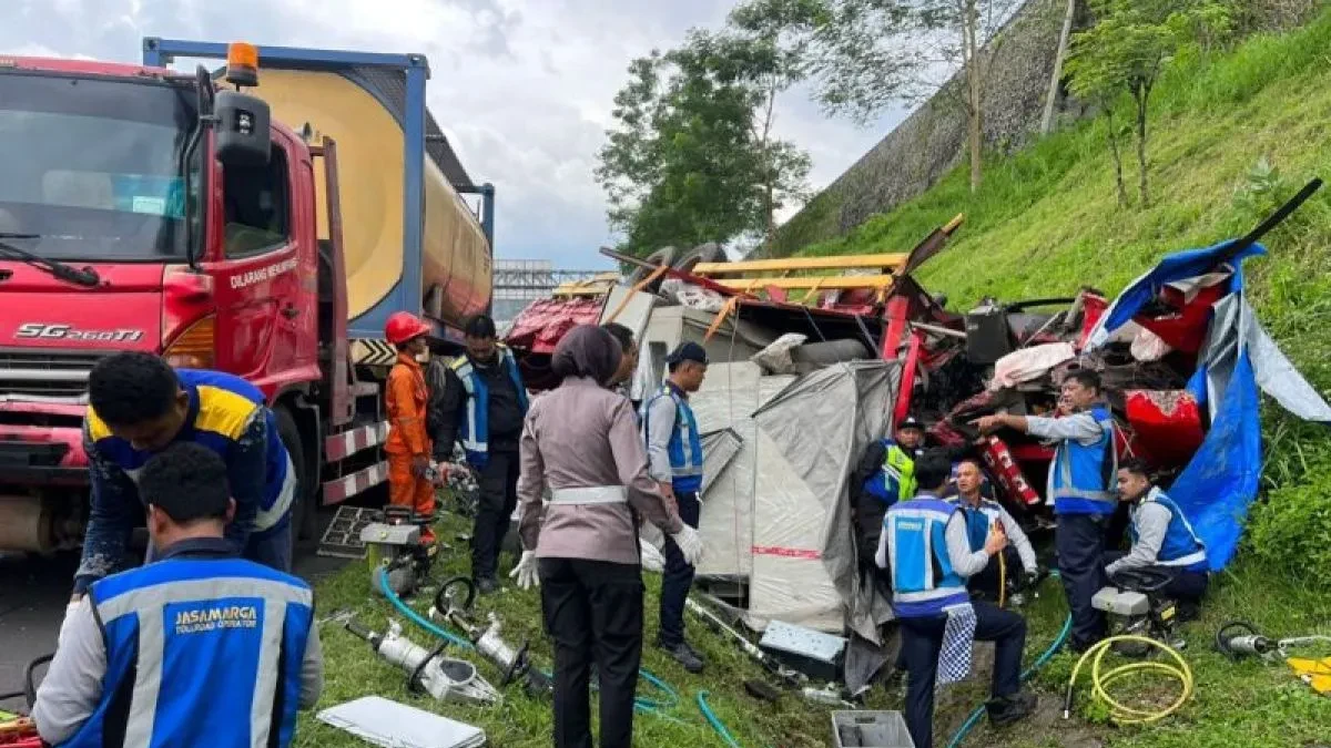 3 Truk Tabrakan Beruntun di KM 431 Tol Semarang-Solo, 1 Orang Tewas