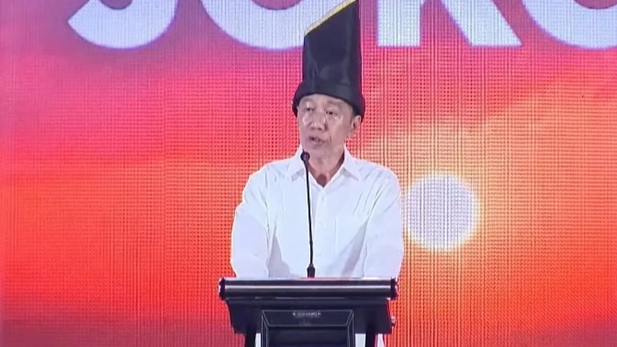 Hadiri Rakernas di Makassar, Jokowi Siap Bekerja Mati-matian untuk Kemenangan PSI