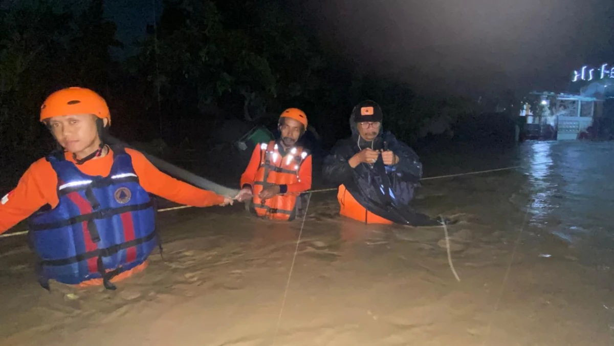 Banjir Genangi Sejumlah Perumahan di Semarang