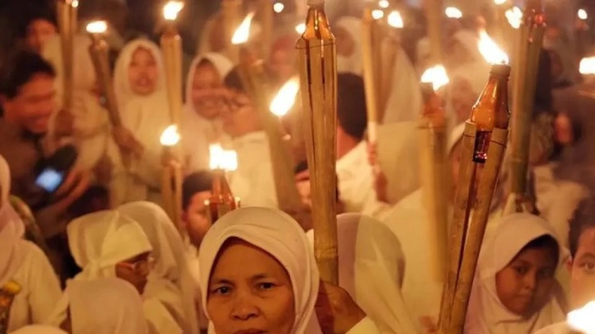 Kesunnahan Mengumandangkan Takbir pada Malam Idulfitri