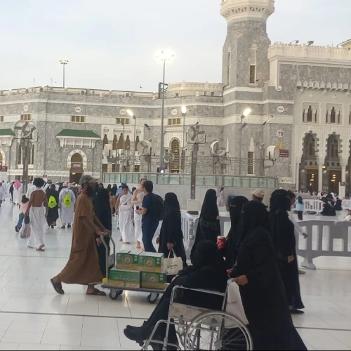 Petugas Keamanan Arab Saudi Gelar Pengecekan Acak di Makkah, Jemaah Diimbau Selalu Bawa Kartu Nusuk