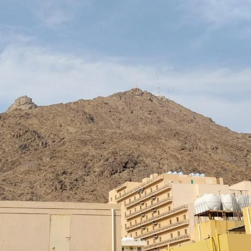 Terpana dengan Bukit Batu di Tanah Suci