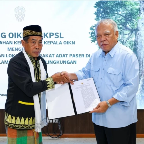 Masyarakat Adat Paser Mentawir Terima SK Pengakuan Kearifan Lokal dari Otorita IKN