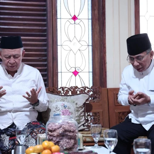 Gus Yahya Sowan Ke Garut dan Tasikmalaya, Tegaskan Libatkan Kiai Sepuh di Muktamar Ke-35 NU