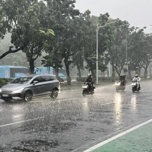 Cuaca Hari Ini: Jakarta Diguyur Hujan sejak Pagi hingga Sore