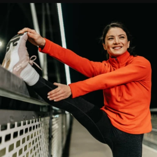 Olahraga Malam Bikin Tidur Lebih Nyenyak? Simak Penjelasan Manfaat dan Risikonya di Sini!