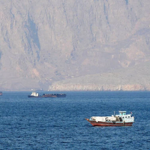 Iran Peringatkan Bakal Serang Pasukan AS di Hormuz usai Trump Umumkan Rencana Pengawalan Kapal